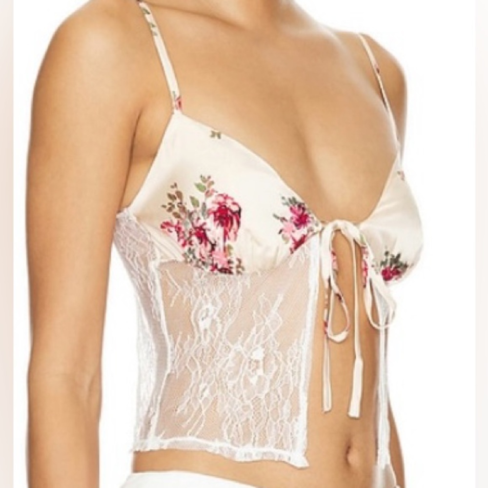 💫Revolve Women’s Romona Cami Top in Ivory Multi - Picture 2 of 8